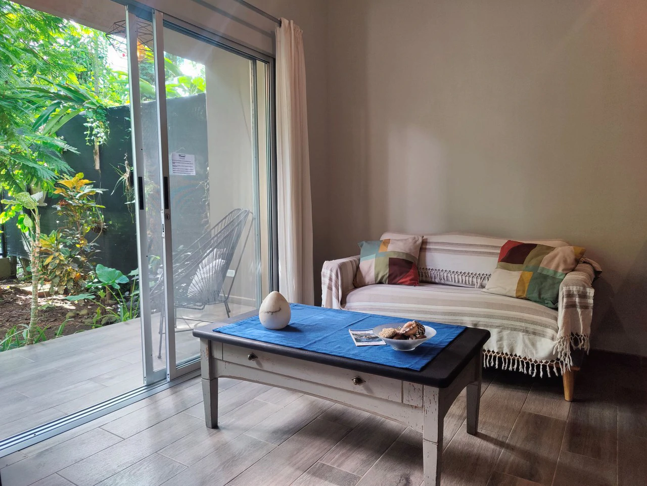 Sibo House - Boutique Hotel: Four Modern Independent Guest Suites in Playa Negra, Steps to the Beach - Gallery image 16