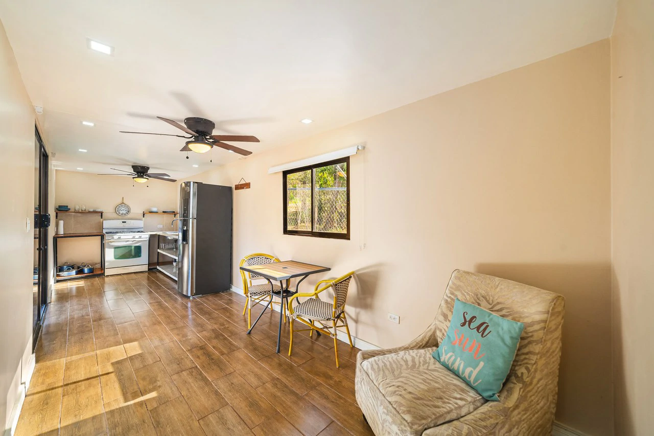 Casa Jungle: Jungle Lot with Container Home 10 min from the beach - Gallery image 16