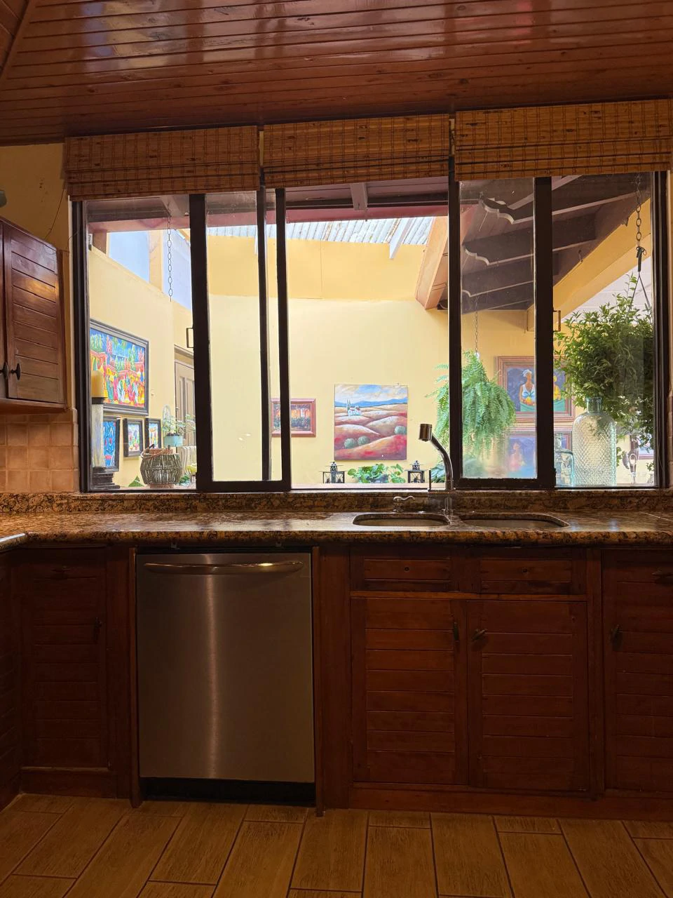 Detached single-family home for sale Costa Rica Escazu with big garden - Gallery image 8