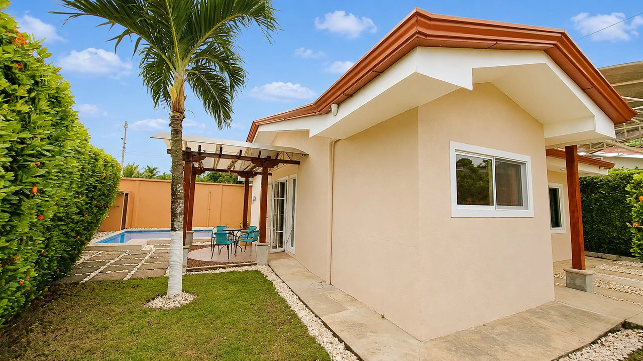 Modern Jacó 3-BR Home with Private Pool in Gated Community - Gallery image 6