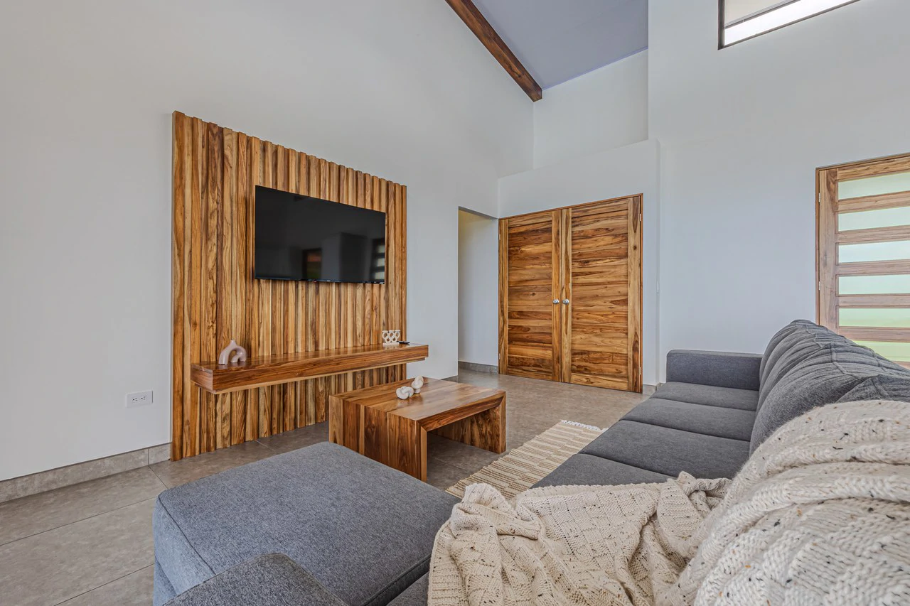 CHONTALES NEW VILLA WITH PANORAMIC OCEAN AND MOUNTAINS VIEWS: Mountain Villa For Sale in Ojochal - Gallery image 30