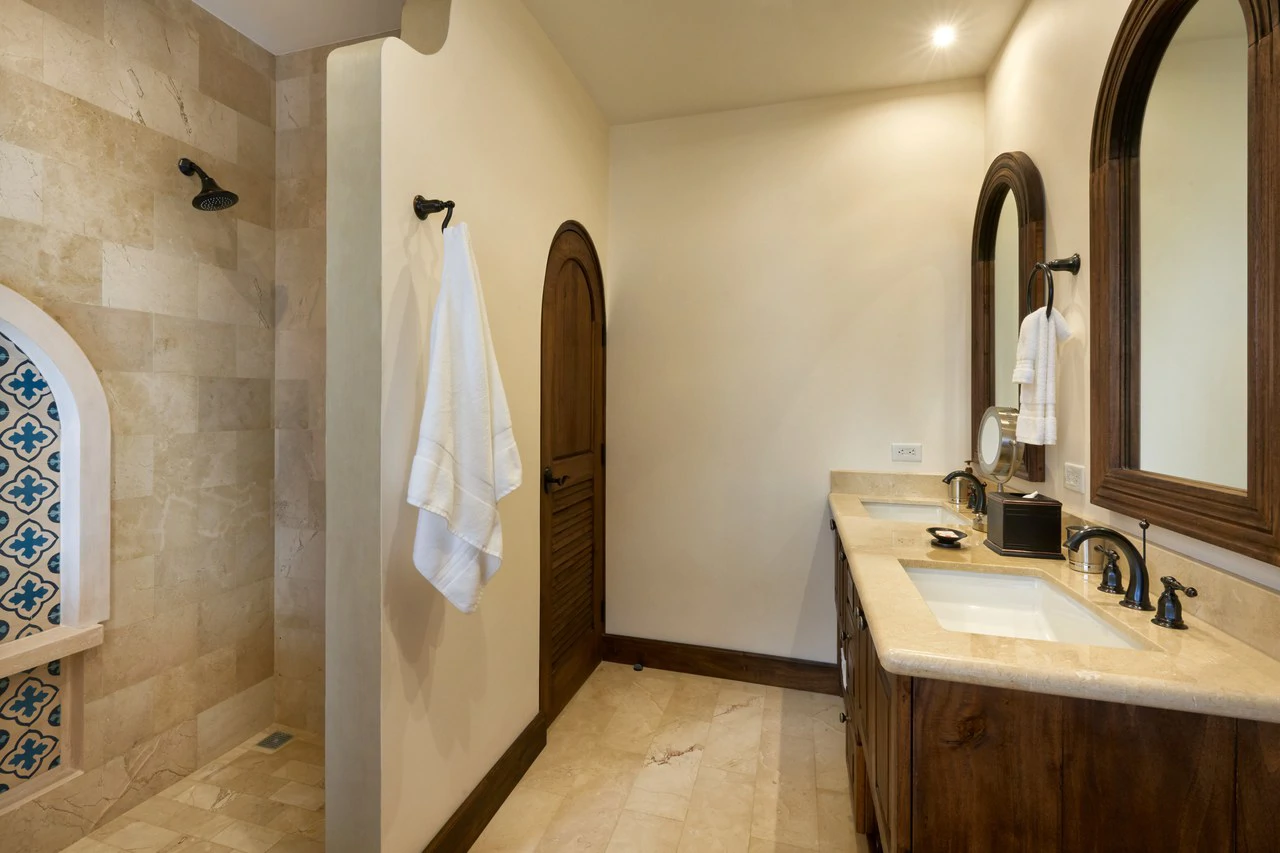 7 Calle La Ronda: Elegant 3-Story Ocean View Hillside Home in Las Catalinas - Gallery image 23