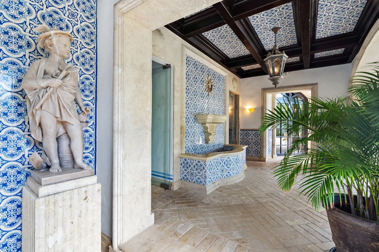 27 Cartagena: Unique Luxury Beachfront Home - Gallery image 46