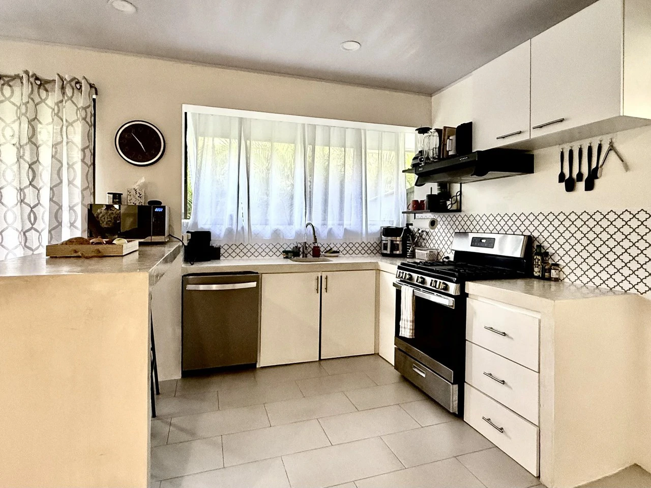 $399,000 USD VILLA HELICONIA: Villas Del Mar, (near Tango Mar Resort, beach, golf, restaurants and waterfall) - Gallery image 19