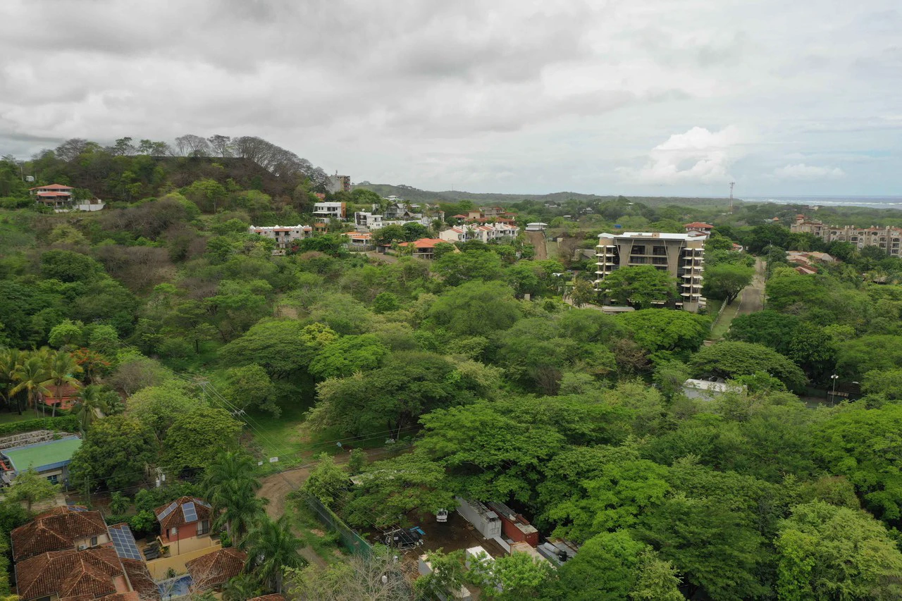 Air T-II: Tamarindo Development Property Right in Town - Gallery image 2