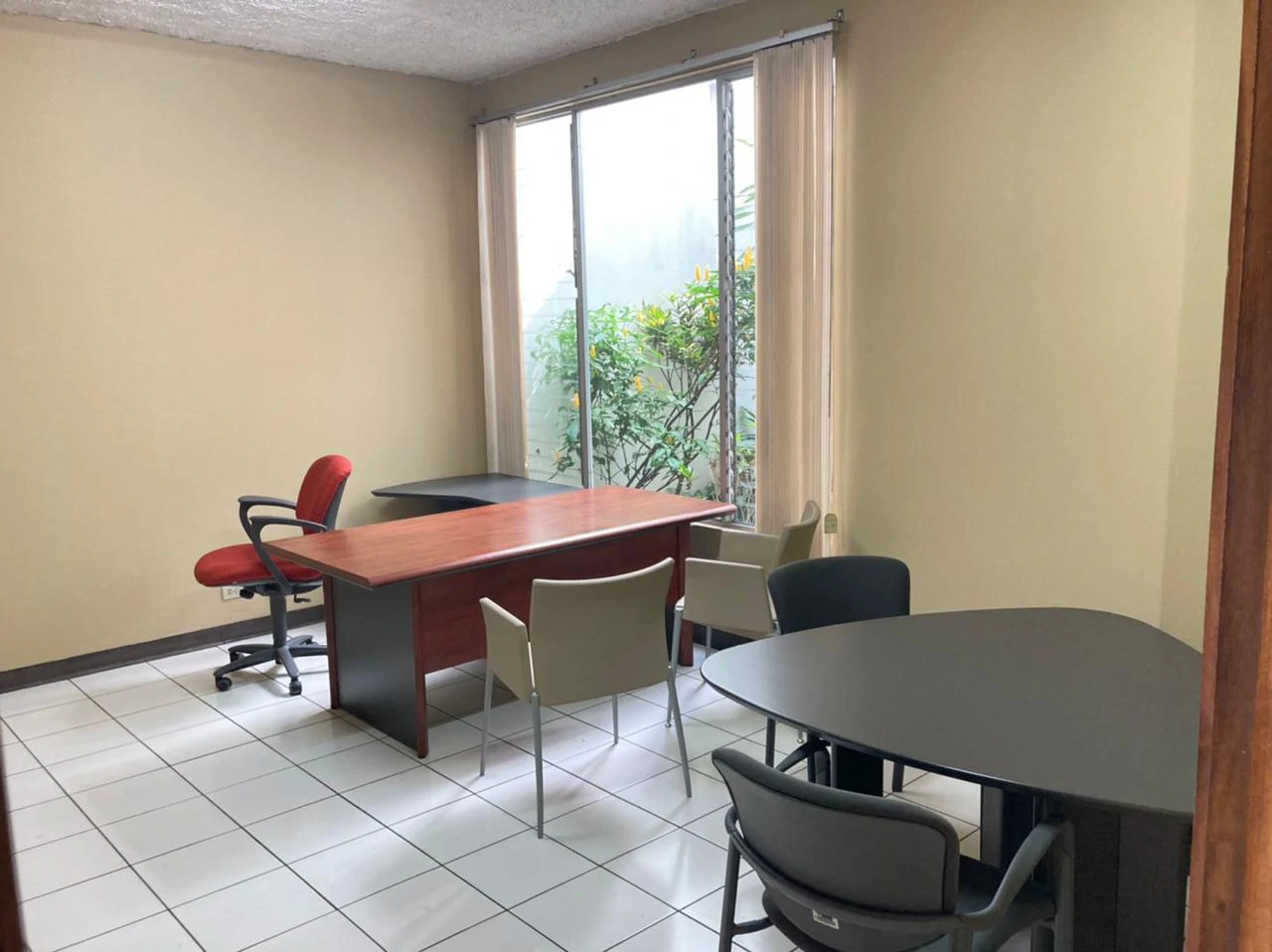 Building for Sale in High Traffic Street Moravia San Jose Costa Rica - Gallery image 4