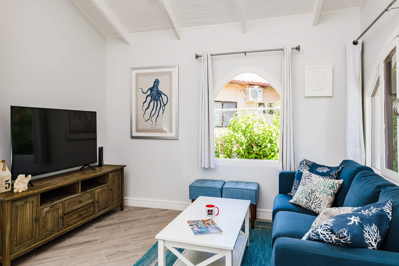 Casa Colibri Villaggio II – Unit 412B: Beautifully Remodeled Tropical Retreat in Potrero - Gallery image 3
