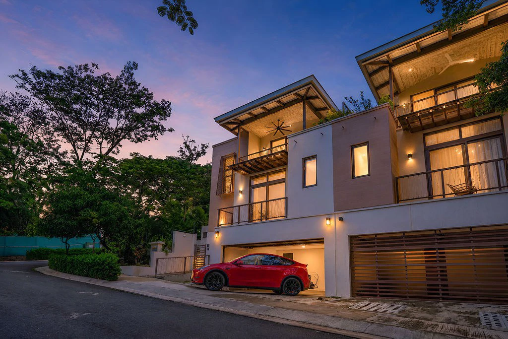 Casa Arcana: Luxury 3BR Condo with Private Pool in Tamarindo Parks | Walk to Beach