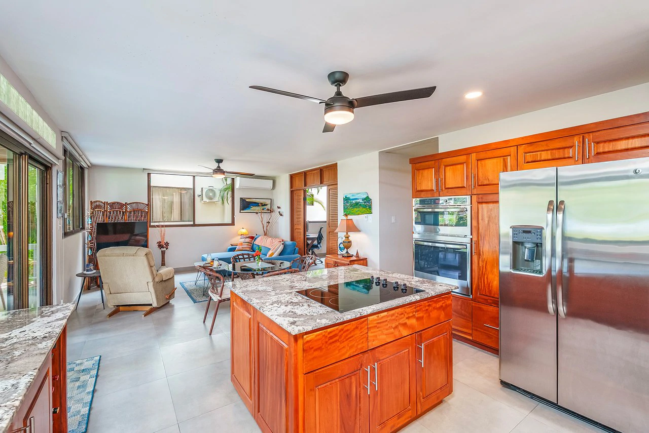 Las Brisas #15: Beachfront Condo With Luxury Upgrades & Unparalleled View - Gallery image 13