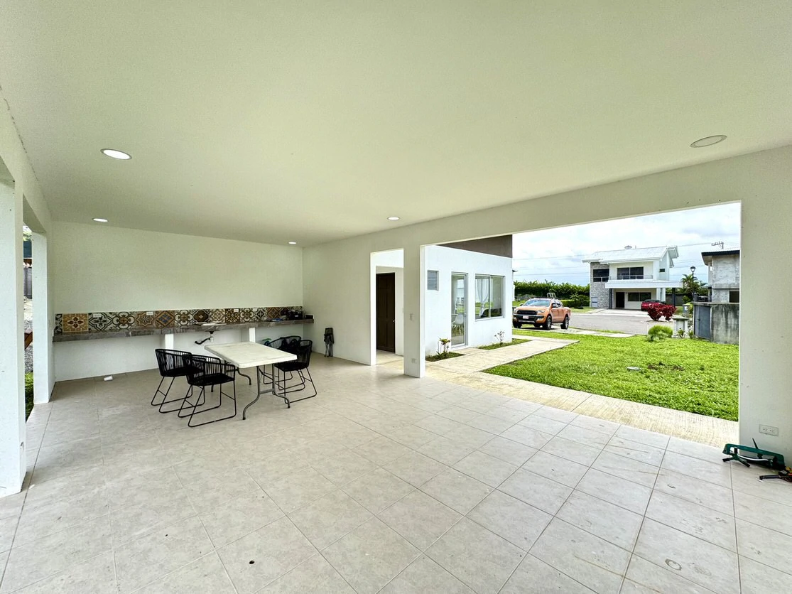 Home Construction Site For Sale in Guachipelín - Gallery image 9