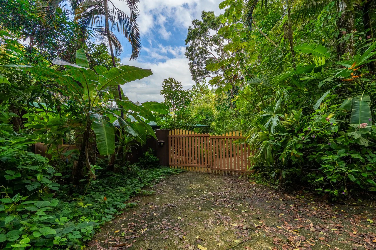 Prime 7.8 Acre Commercial Property with Restaurant for Sale in Costa Rica - Gallery image 51