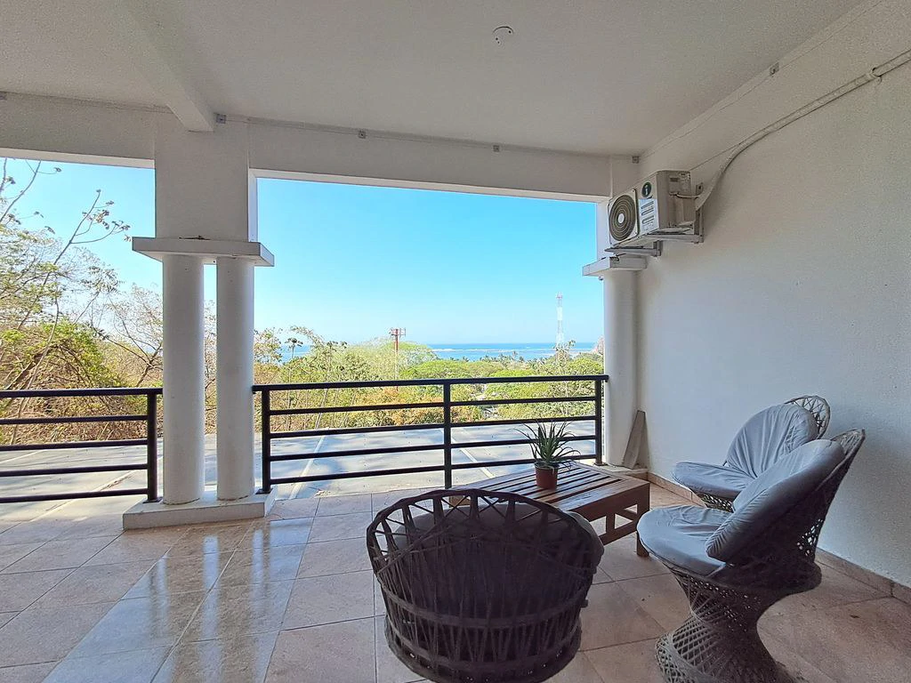 Condo Pacific Dream: Exceptional Opportunity in Samara – 1-Bedroom Condo with Ocean View - Gallery image 12
