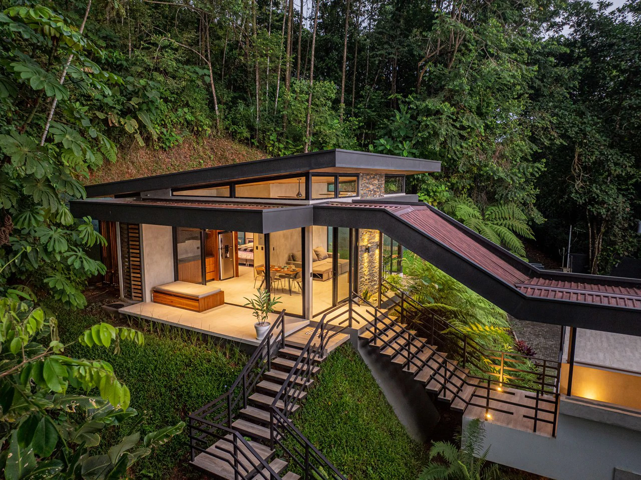 Casa Koules: Architectural 5-Bedroom Oceanview Estate in Prestigious Costa Verde Estates - Gallery image 77