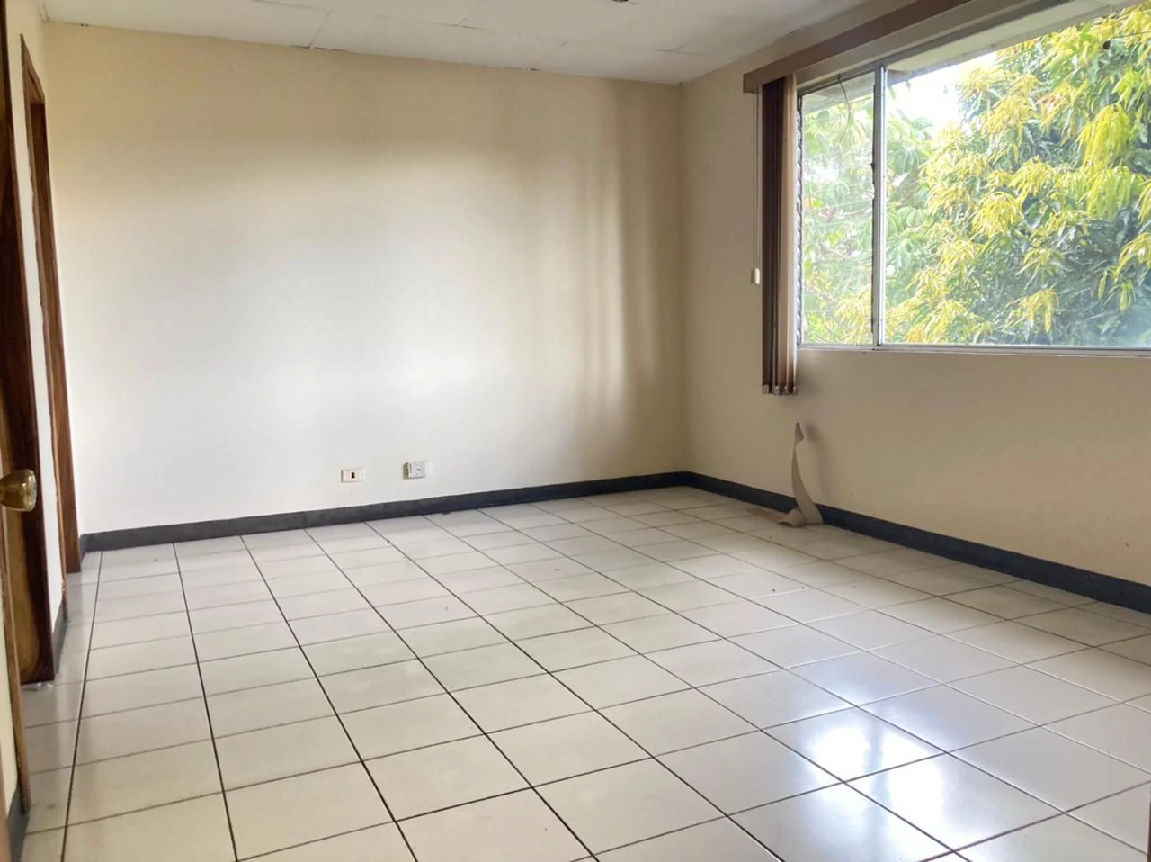 Building for Sale in High Traffic Street Moravia San Jose Costa Rica - Gallery image 13