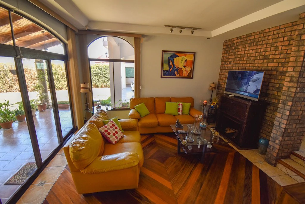 House For Sale in San Rafael - Gallery image 15