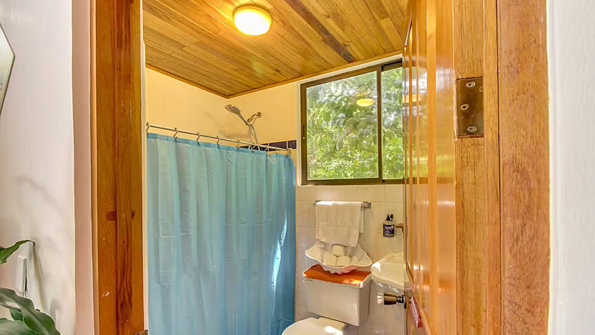 Manuel Antonio Villa: Manuel Antonio Villa with Subdividable Lot or Expansion - Gallery image 30