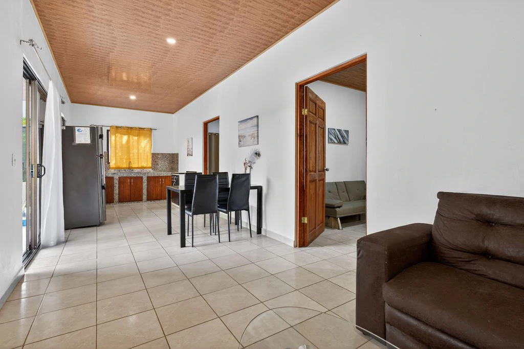 Villa Los Monos: High-Income 9-Unit Rental Property Near Playa Grande - Gallery image 25