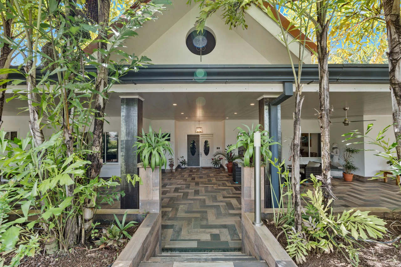Casa de Palmas: Beautiful gated community just 5 min. to the beach!