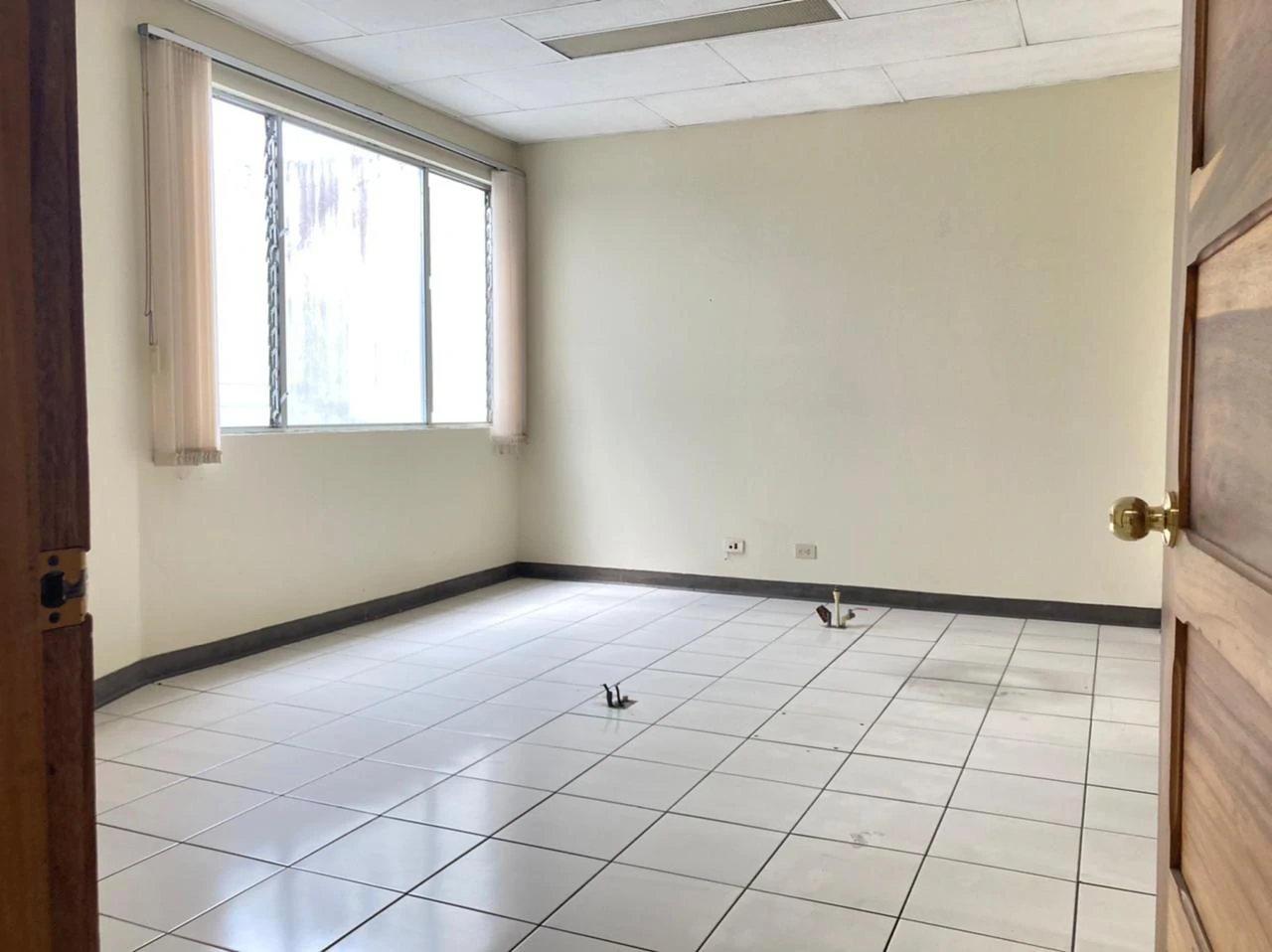 Building for Sale in High Traffic Street Moravia San Jose Costa Rica - Gallery image 12