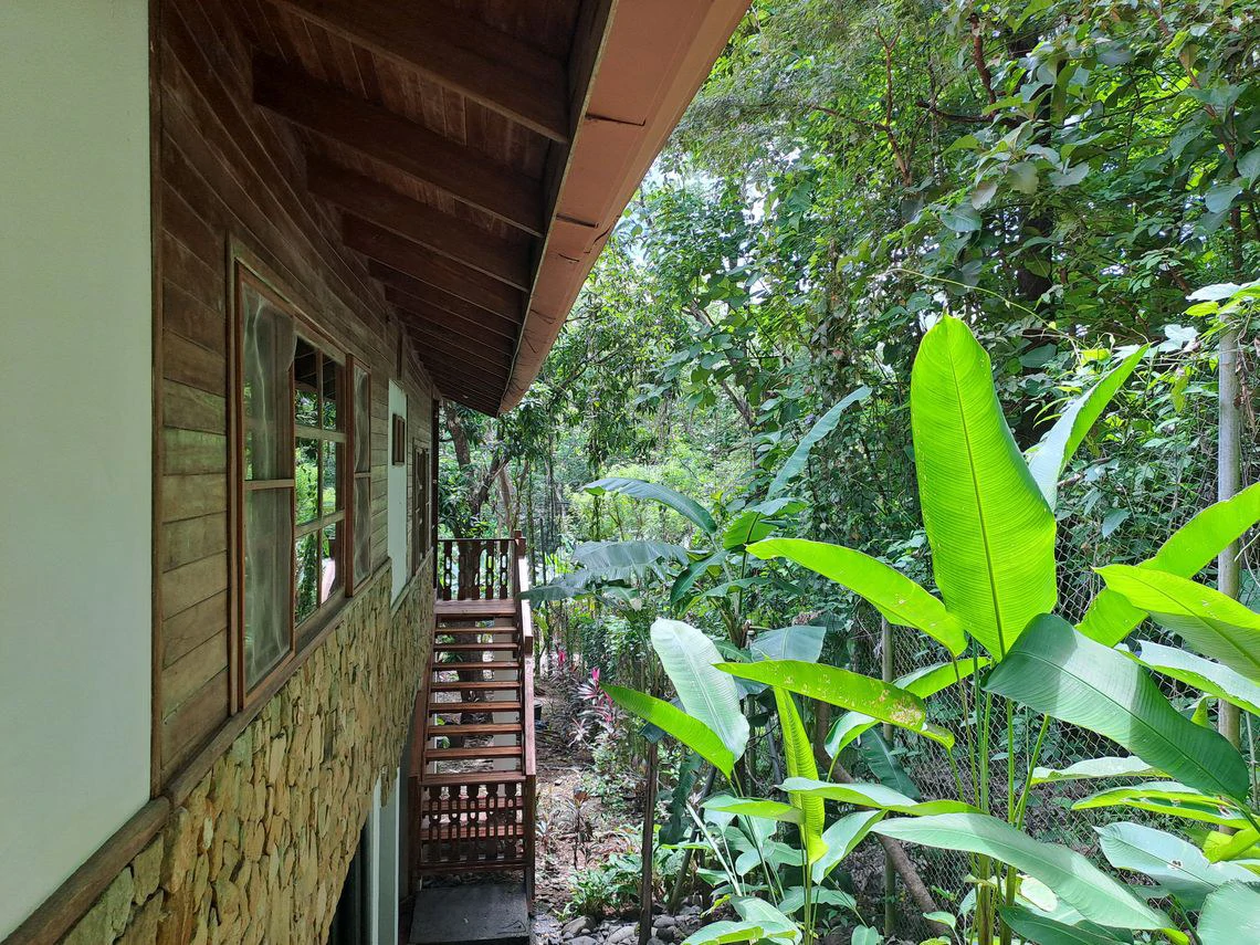 Casa Mango: Price Drop - Peaceful Teak Chalet-Style Home With Expansion Potential in a Lush Tropical Setting Near Samara - Gallery image 8