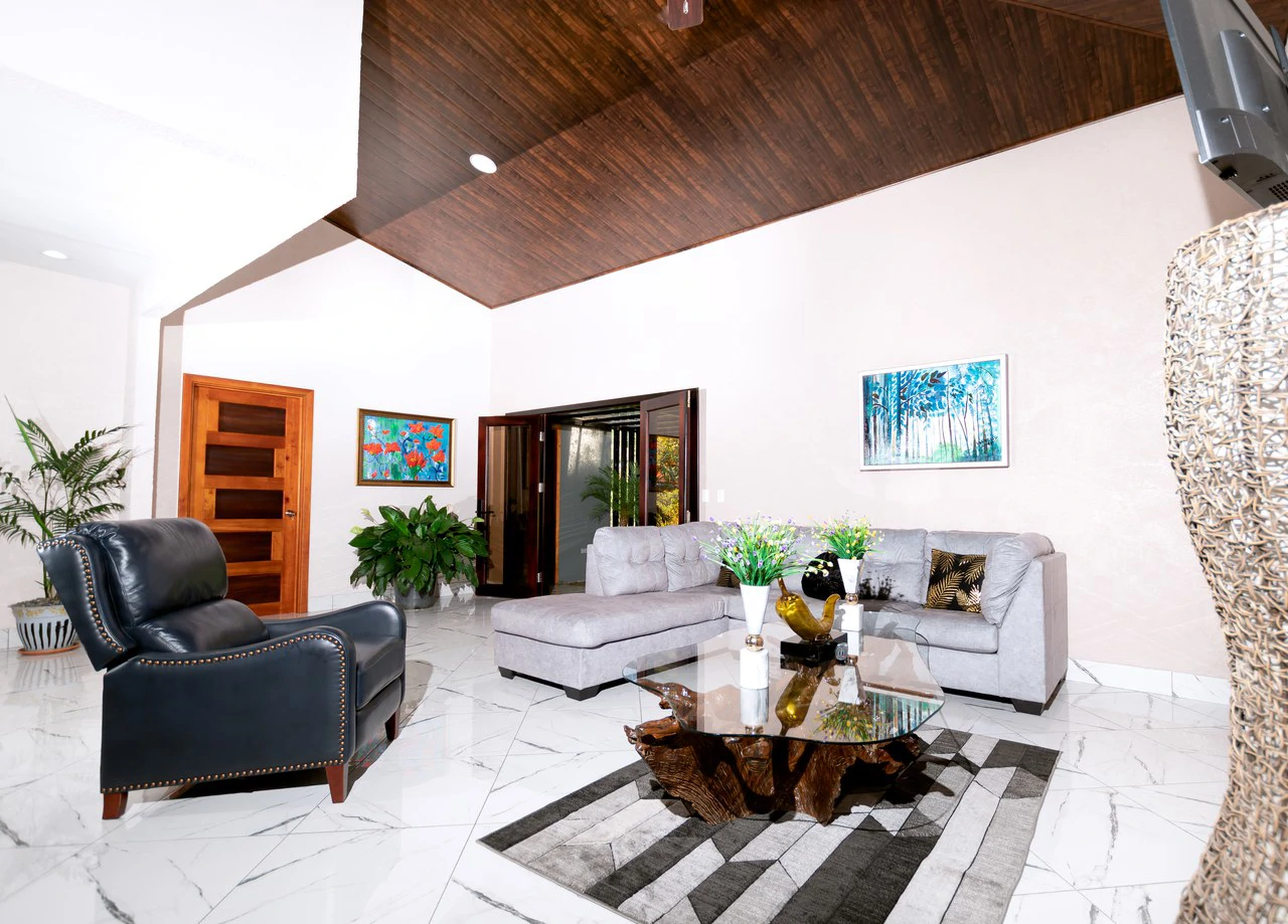 BRAND NEW 3-bedroom home, 5 minutes to Dominical Beach. - Gallery image 9