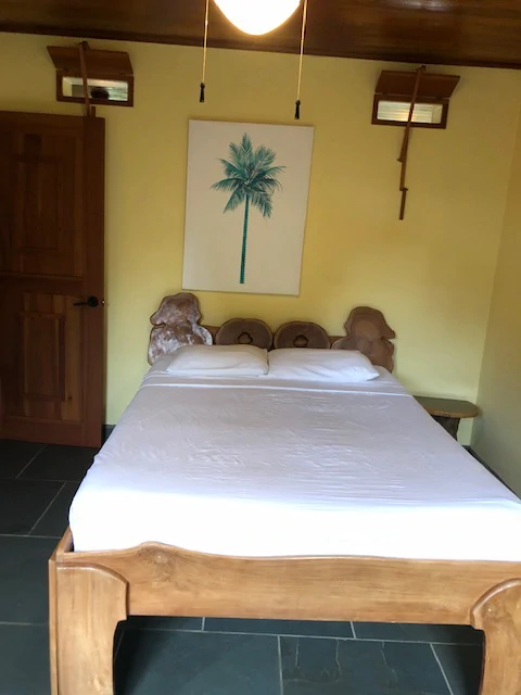 0.1 ACRES – 6 Bedroom Home with Pool In Main Street Dominical, PRIVILEGED LOCATION, WALK TO THE BEACH!!!: Near the Coast House For Sale in Dominical - Gallery image 11