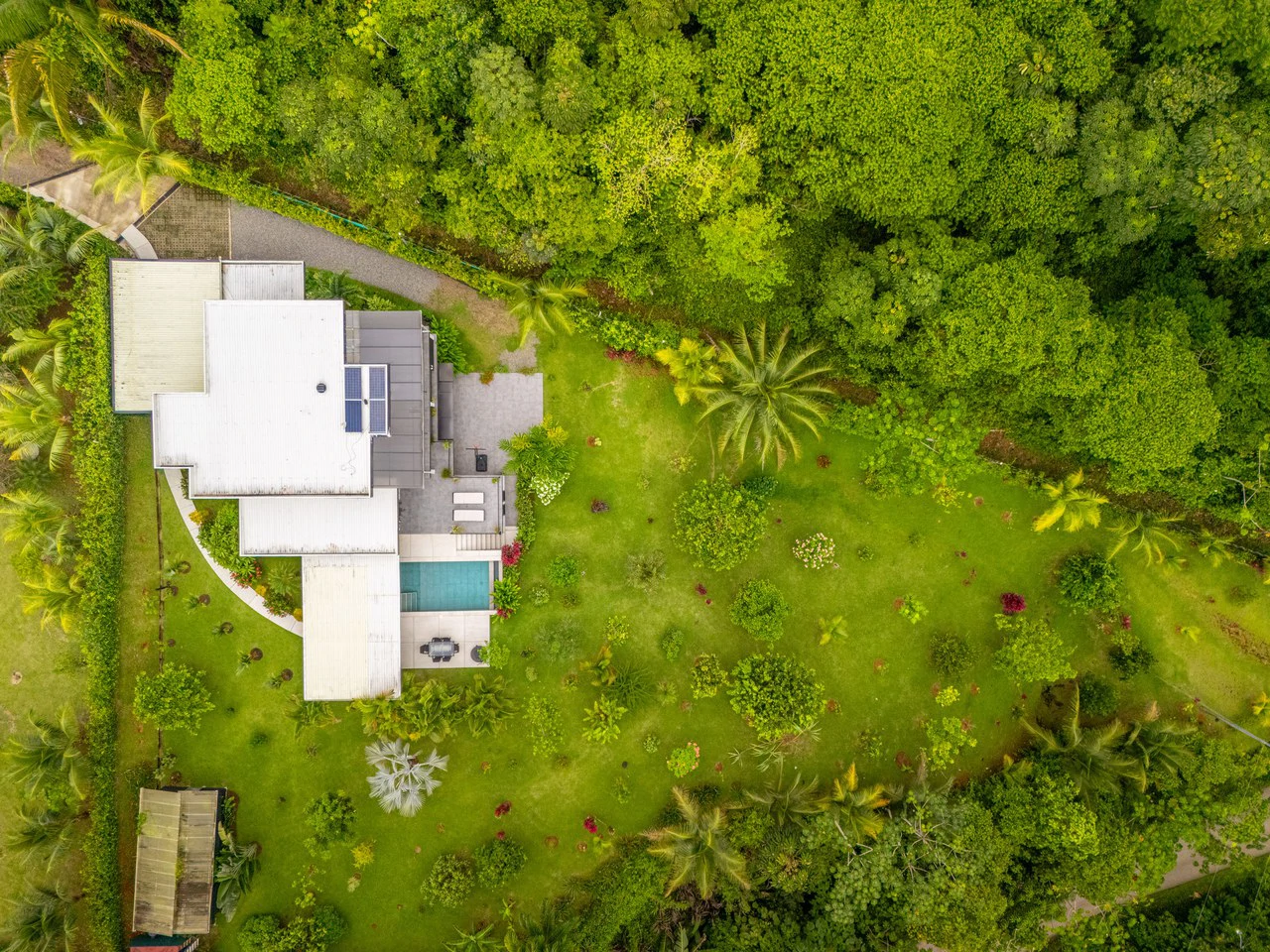 Outstanding Garden Treasure in Ojochal, Modern 4 bedroom on 1 acre - Gallery image 7