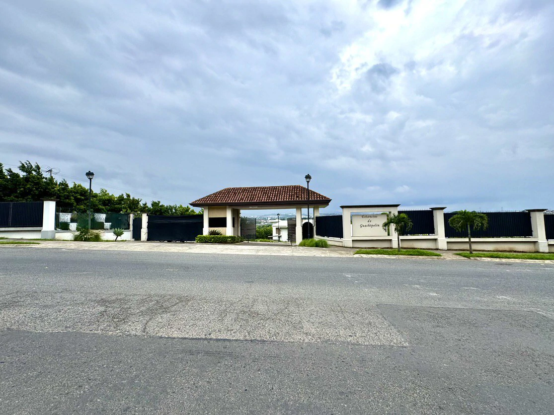 Home Construction Site For Sale in Guachipelín - Gallery image 17