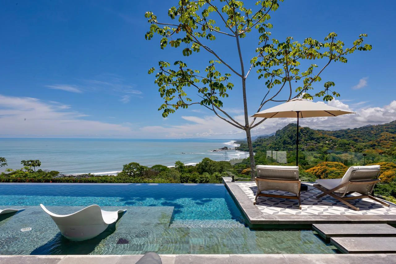 Luxurious 5 Bedroom Coastal Estate Dominical - Gallery image 2