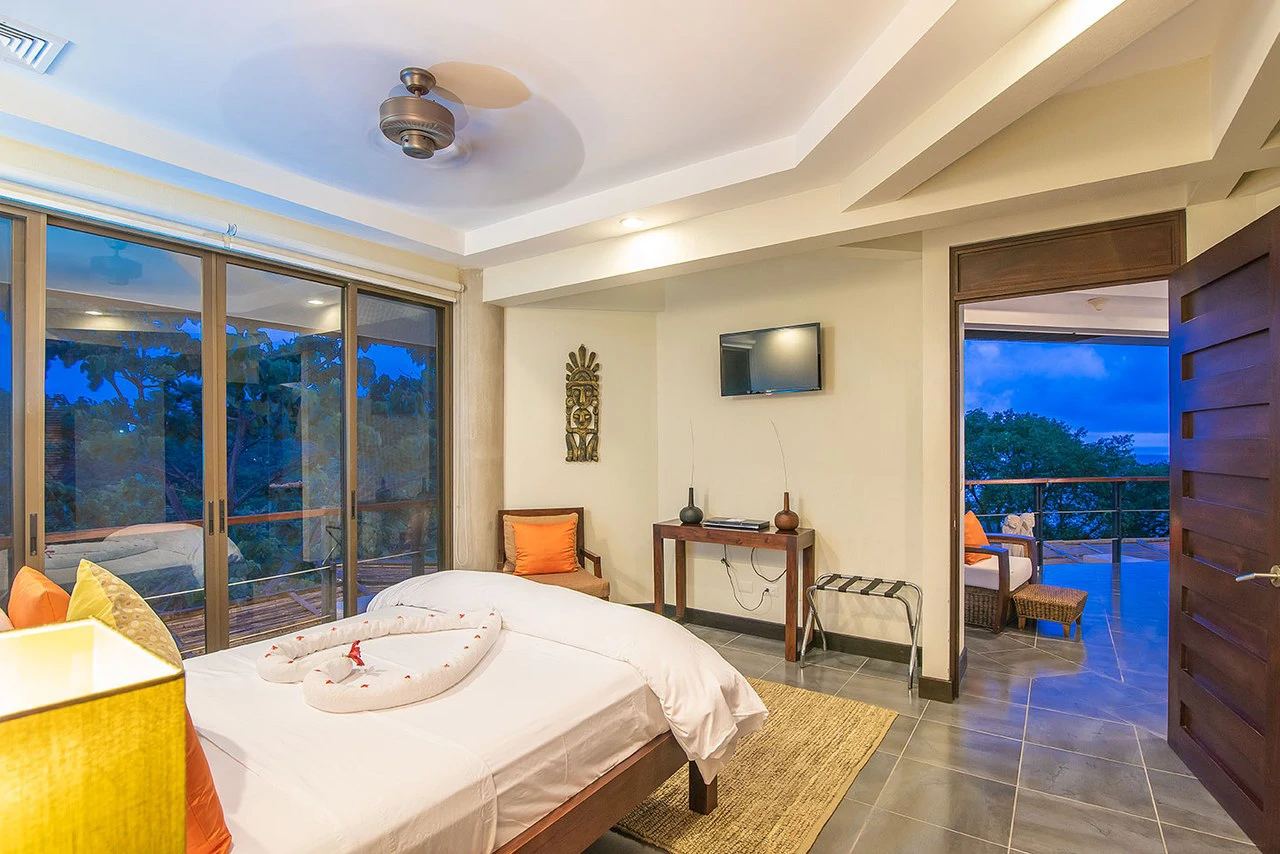 Villa Perezoso - 4 homes combined into 1: Mountain House For Sale in Manuel Antonio - Gallery image 33