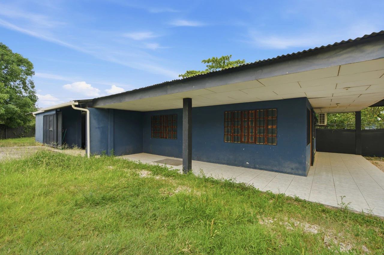 Potrero Fixer Upper: Fully Serviced 500 m² Lot - photo 14