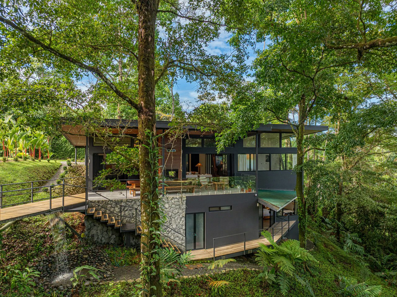 La Sombra Villas: Where Nature Meets Comfort in Tinamates! - Gallery image 3