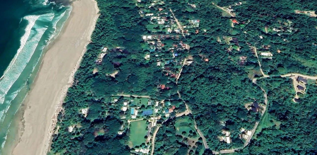 Propiedad de Alta Rentabilidad con Uso Mixto en Playa Hermosa: Income-Producing Ocean View Property in Playa Hermosa, Santa Teresa – 1.8 Acres with Mixed-Use Zoning, Prime Location, and Proven Rental  - Gallery image 11