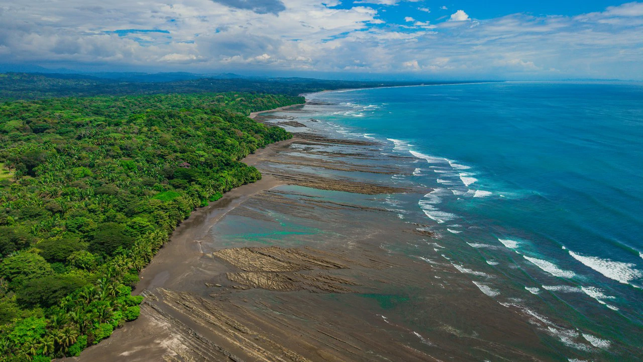 4,850 Acre Beachfront Legacy Ranch Esterillos Central Pacific Coast - Gallery image 4