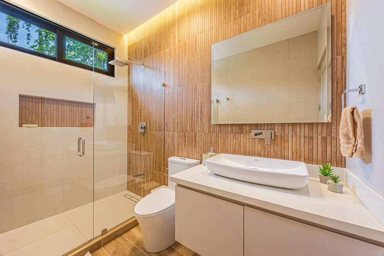 Luxury, Comfort & Investment Potential – Ocean-View Home in Uvita - Gallery image 23