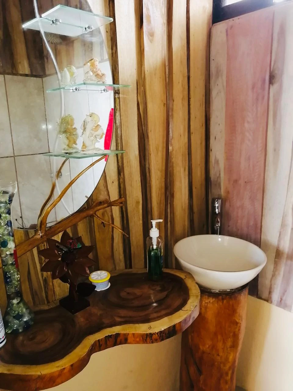 Charming Country Farmhouse with Profitable Ornamental Plant Farm: Great location near La Fortuna and Ciudad Quesada - Gallery image 4
