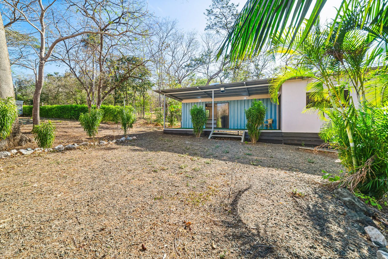 Casa Jungle: Jungle Lot with Container Home 10 min from the beach - Gallery image 9