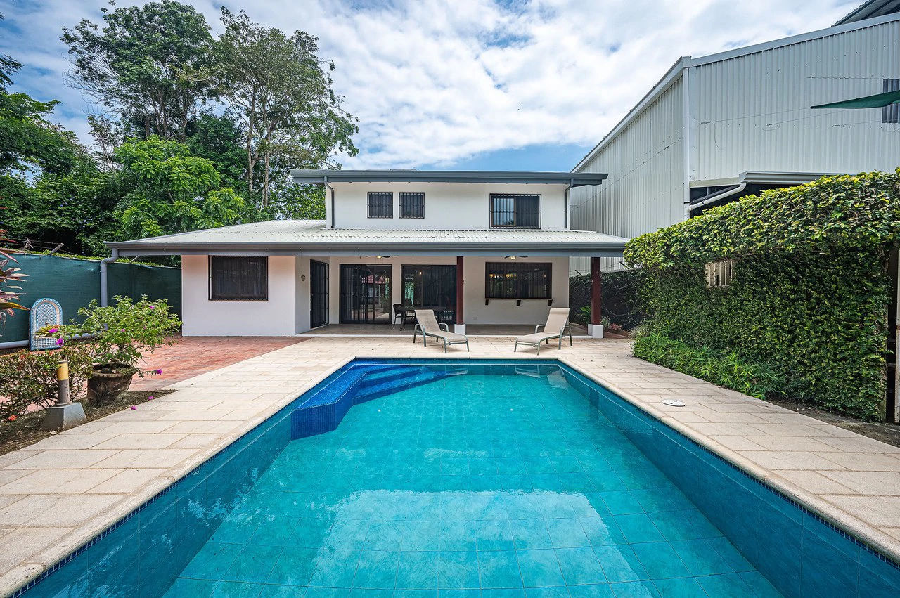 Modern Coastal Affordable 3-bedroom Home Near Los Sueños Resort - Gallery image 2