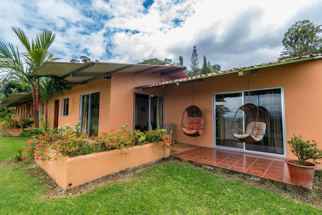 Nepenthe B&B: Hotel / B&B in the Rain Forest with spectacular views of Lake Arenal & Volcano. - Gallery image 26
