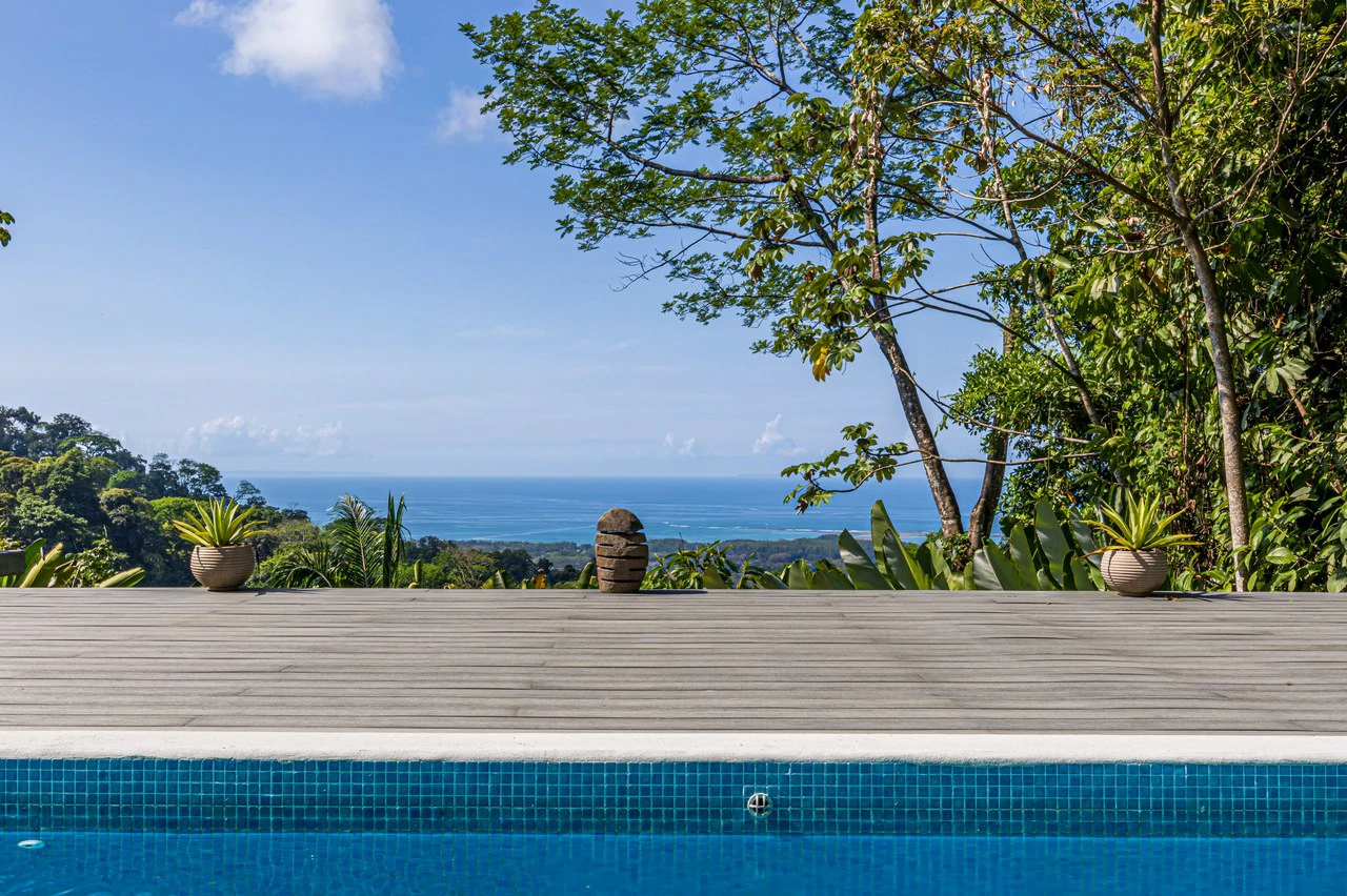 Uvita Ocean and Whale Tail View Modern Home on 3.64 Acres in Exclusive Enclave - Gallery image 17