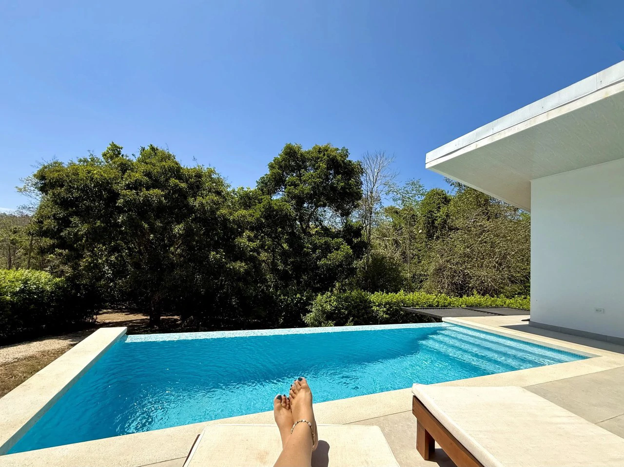 CASA BRISA ABIERTA: Turnkey Tropical Living on the Edge of Cobano $349,950 USD - Gallery image 5