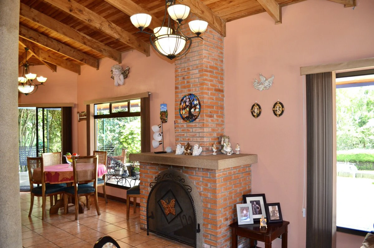 Property for sale with the 3 houses in San Rafael - Gallery image 33