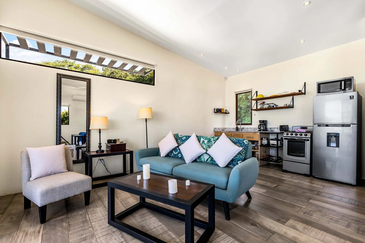 Casa Arcadia: Ocean-View Home with Two Income-Producing Studios - Gallery image 19