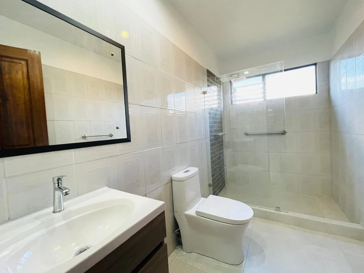 3 Bedroom apartament for sale with appliances in Trejos Montealegre Escazu Costa Rica - Gallery image 12