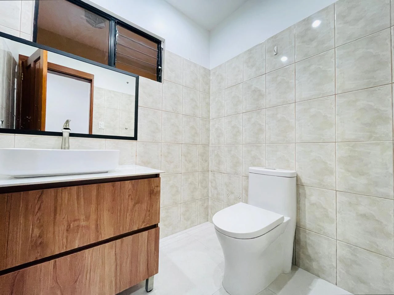 3 Bedroom apartament for sale with appliances in Trejos Montealegre Escazu Costa Rica - Gallery image 14