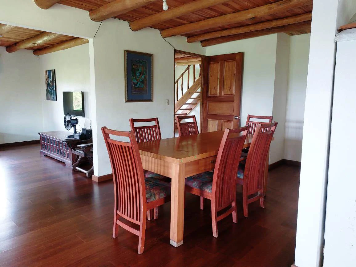 CHALET DEL LAGO - Beautiful A-Frame home in tropical garden - Gallery image 6
