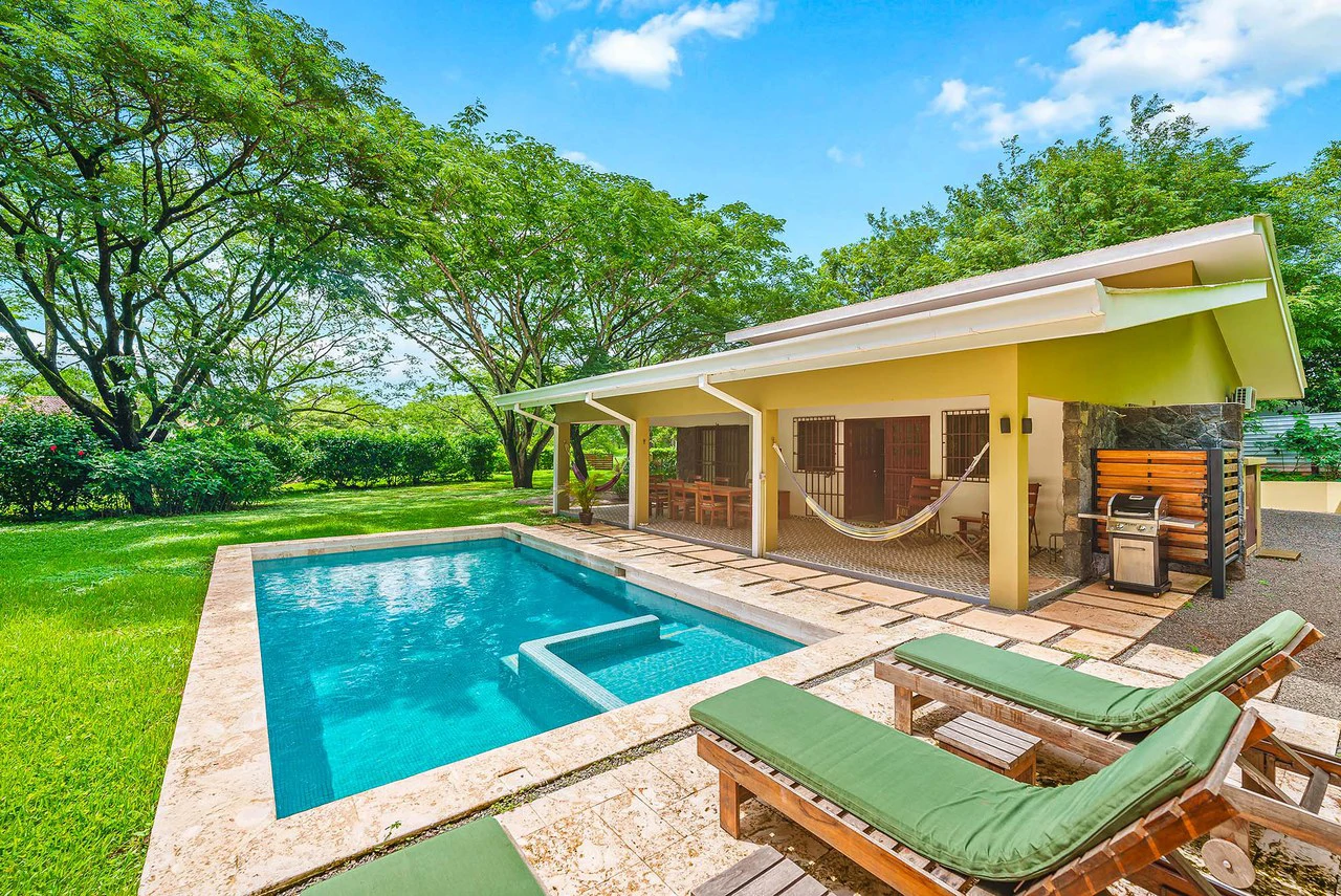 Campo de Sueños: Fresh 3BR Beach Home & Pool on 3/4 Acre - Gallery image 11