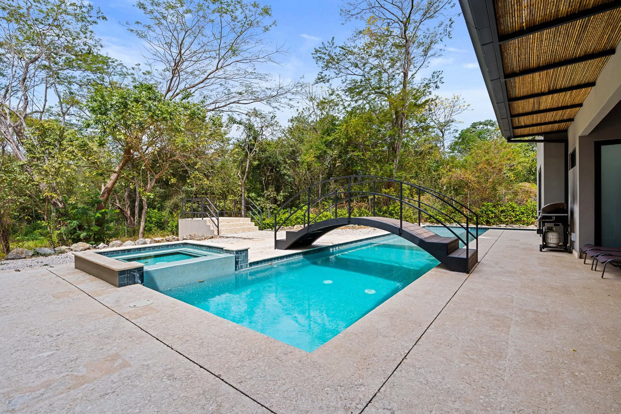 Casa Avalon: New 4-Bedroom Home on 1.48-Acre Lot – Build 2 More Structures, Just Minutes from the Beach! - Gallery image 21