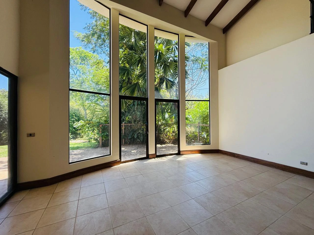 House for lease gated community 4 bedrooms Costa Rica - Gallery image 13
