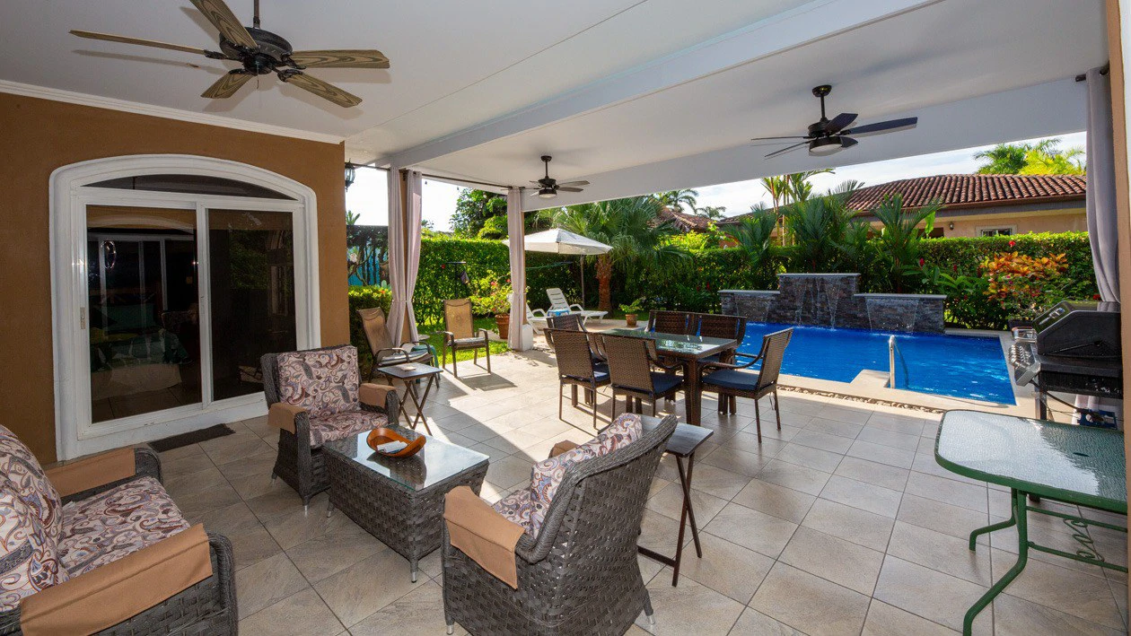 Fantastic Casa Paraiso Azul: In Demand Community in Bejuco, just 400 yards from the beach! - Gallery image 2